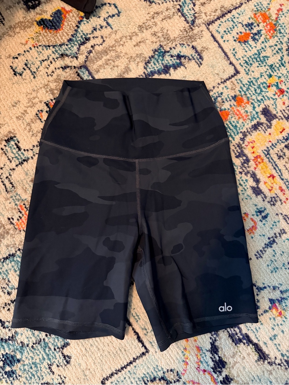 alo yoga bike shorts